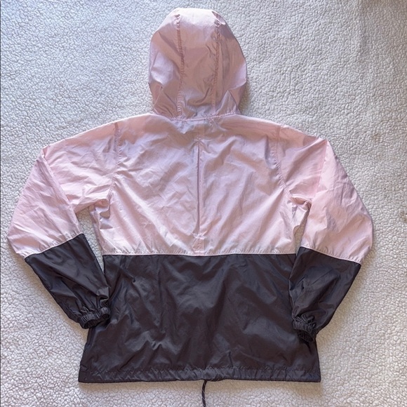 Columbia Women's Light Pink and Dark Gray Ski Jacket - Picture 6 of 9